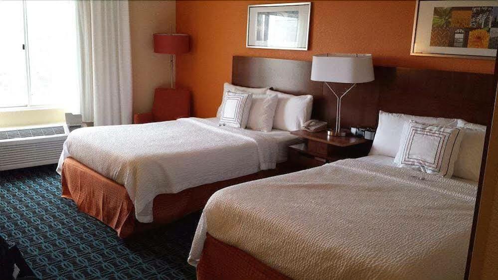 Fairfield Inn By Marriott Ponca City Экстерьер фото